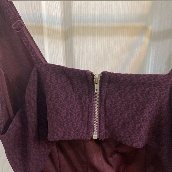 Bluenotes Cut Out Back Burgundy Black Party Semi Formal Dress Size Small Fall - Picture 4 of 10